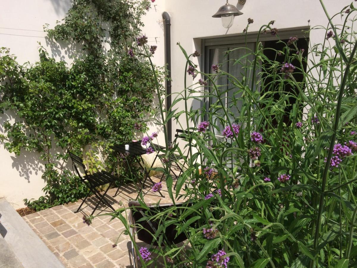 Denis & Virginie - Chateau A Pied - Parking Gratuit Versailles Ngoại thất bức ảnh